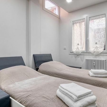 Guest House Ugo Lenzi Болоня Екстериор снимка